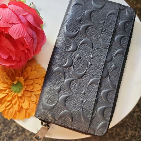 RETAIL Coach Signature C Embossed Continental Zip Around Wallet in Midnight - Picture 5 of 9